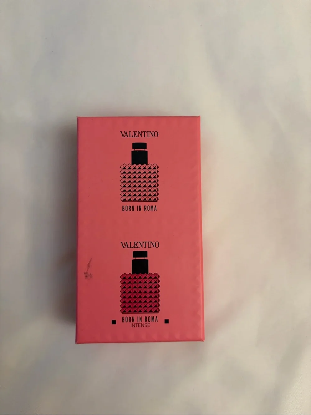 NIB - Valentino Born in Roma Intense Gift Set - Pink Bottles - Picture 2 of 3